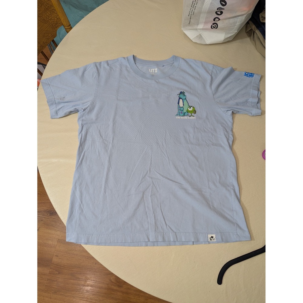 Disney Uniqlo UT Pixar Monsters University Scare Games T-Shirt Mens Medium